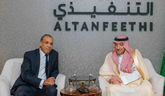 وزير الخارجية المصري يصل الرياض