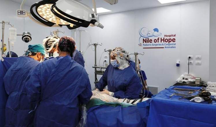 الفريق الطبي بمركز الملك سلمان للإغتثة