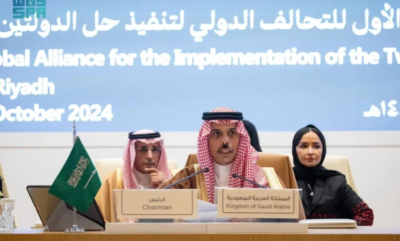 وزير الخارجية الأمير فيصل بن فرحان