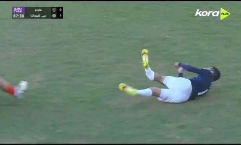 إصابة أحمد قندوسي لاعب سيراميكا
