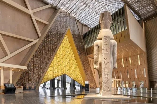 إفتتاح المتحف المصري الكبير
