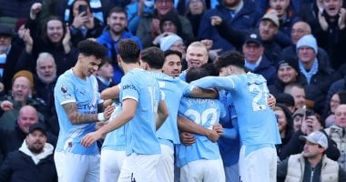 لاعبي السيتي يحتفلون بالهدف