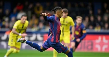 رافينا يسجل الهدف الاول لبرشلونة