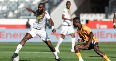 لاعبي منتخب مالي يحتفلون بالهدف