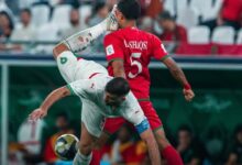 تدخل عبدالرازق حمدالله العنيف علي لاعب منتخب عمان