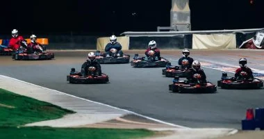 لاعبي بيراميدز وسباق السيارات