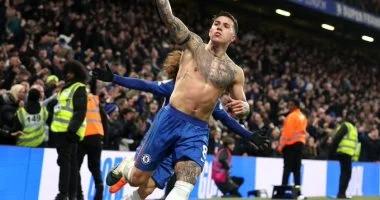 إنزو هيرناديز يحتفل بهدف الفوز