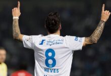 نيفيز يحتفل بالهدف