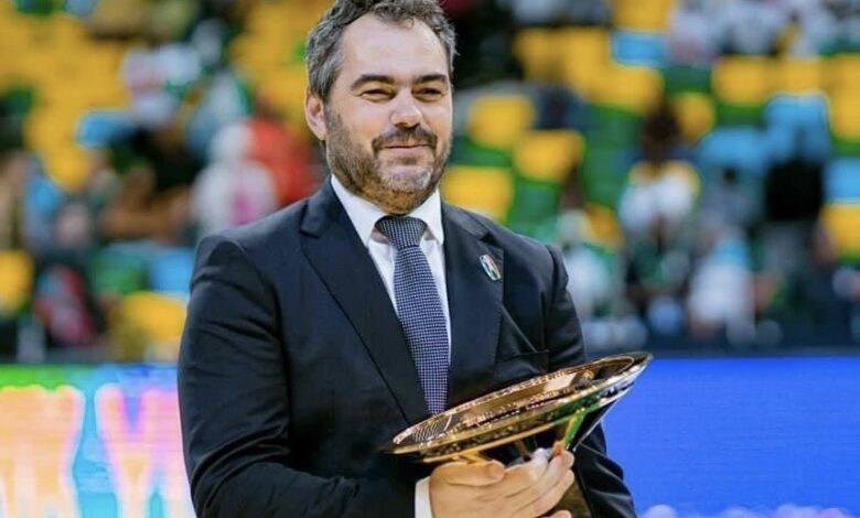 أوجستي بوش مدرب المنتخب