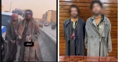 المتهمان عقب القبض عليهم