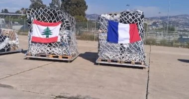 نقل معدات من الجيش الفرنسي للبناني