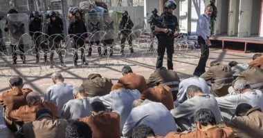 أسري فلسطنيين