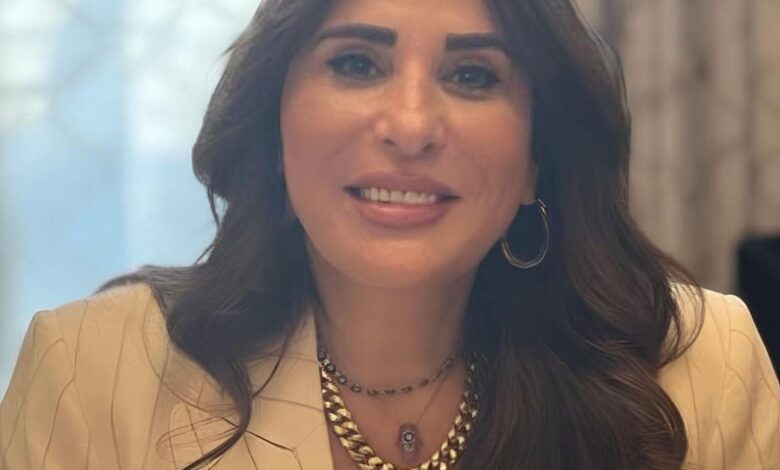 رائدة المنشاوي وزير الإسكان والمرافق العمرانية