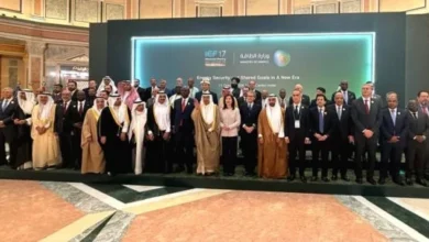 صورة جماعية عقب توقيع الإتفاقية